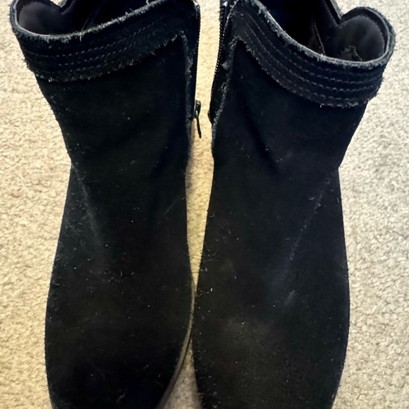 Koolaburra by UGG Thia Black Ankle Booties Heels Side Zip Women's Size 6 1096441 - Picture 2 of 6
